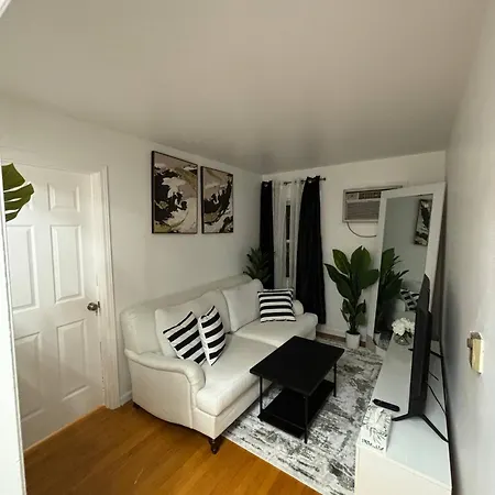 Urban Oasis I Vila